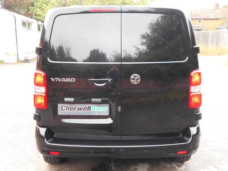 VAUXHALL VIVARO