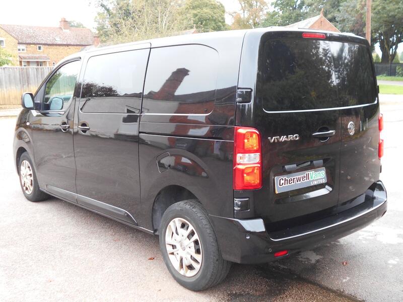 VAUXHALL VIVARO