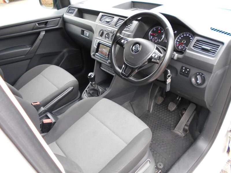 VOLKSWAGEN CADDY