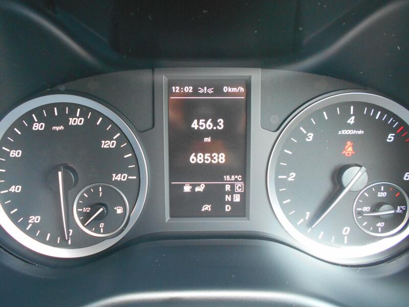 MERCEDES-BENZ VITO
