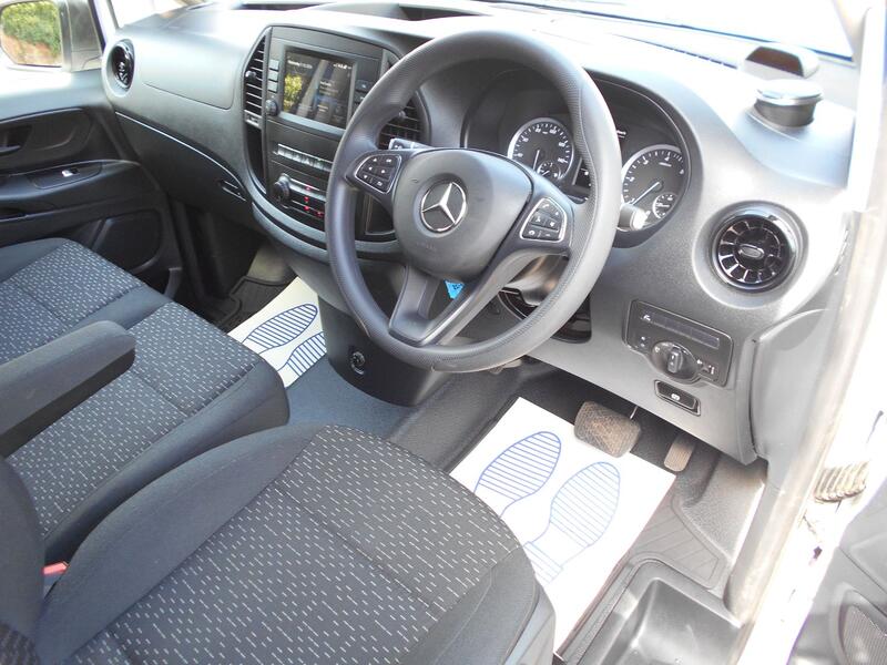 MERCEDES-BENZ VITO