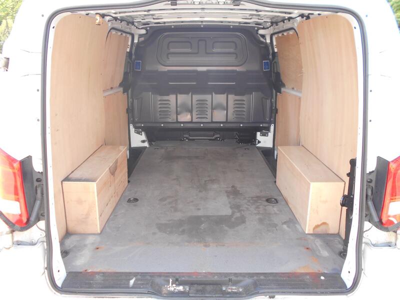MERCEDES-BENZ VITO