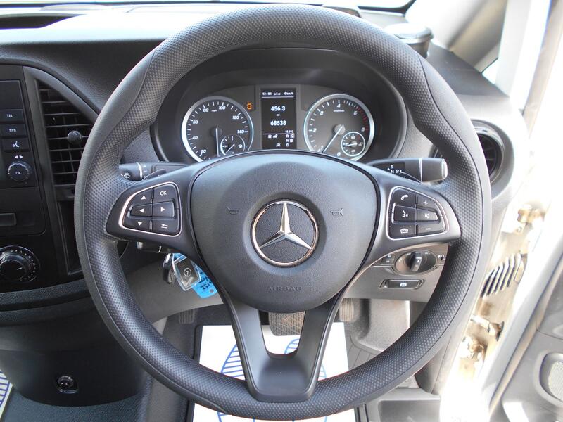 MERCEDES-BENZ VITO