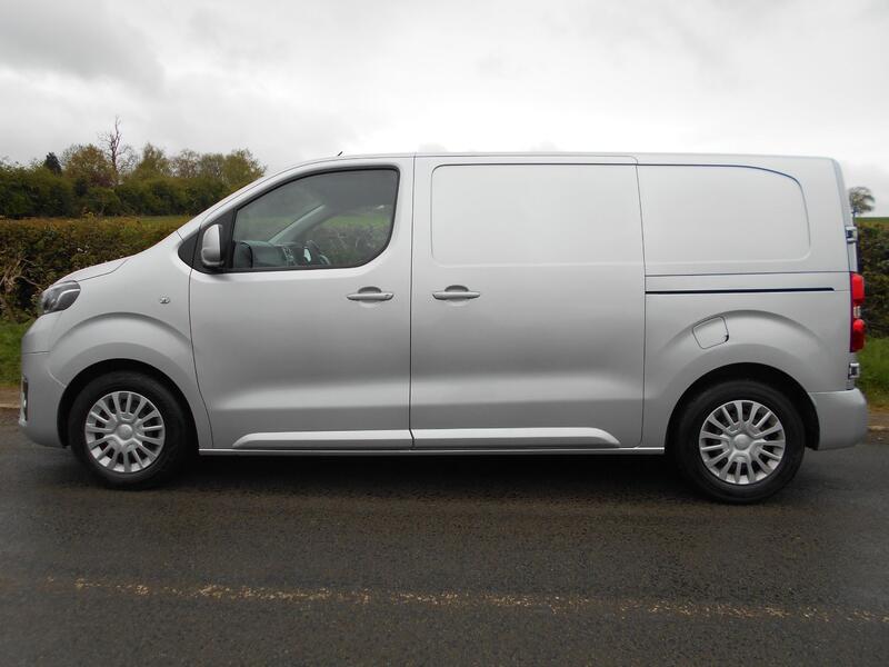 TOYOTA PROACE