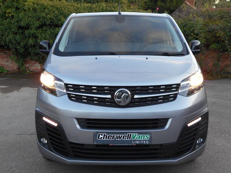 View VAUXHALL VIVARO 3100 2.0 D 145bhp LWB SPORTIVE L2 H1 *NO VAT* *FSH*