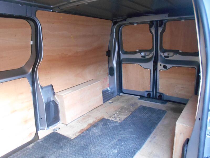 VAUXHALL VIVARO