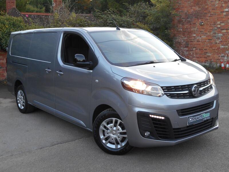 VAUXHALL VIVARO