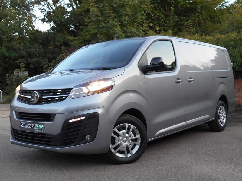 View VAUXHALL VIVARO 3100 2.0 D 145bhp LWB SPORTIVE L2 H1 *NO VAT* *FSH*