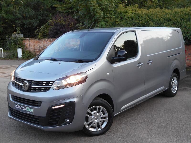 View VAUXHALL VIVARO 3100 2.0 D 145bhp LWB SPORTIVE L2 H1 *NO VAT* *FSH*