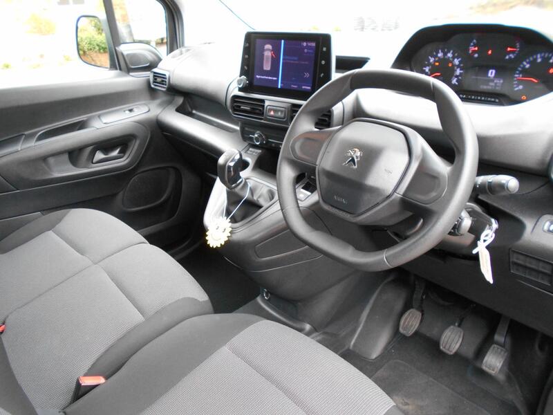 PEUGEOT PARTNER