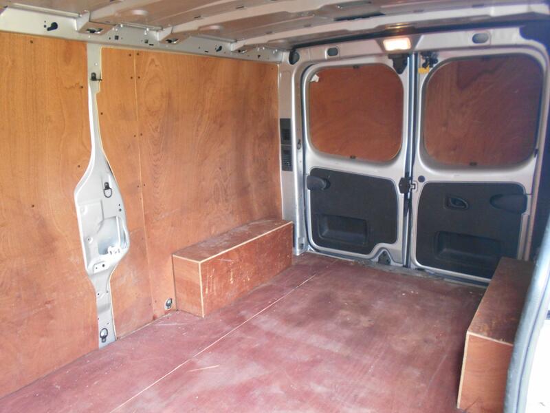 RENAULT TRAFIC