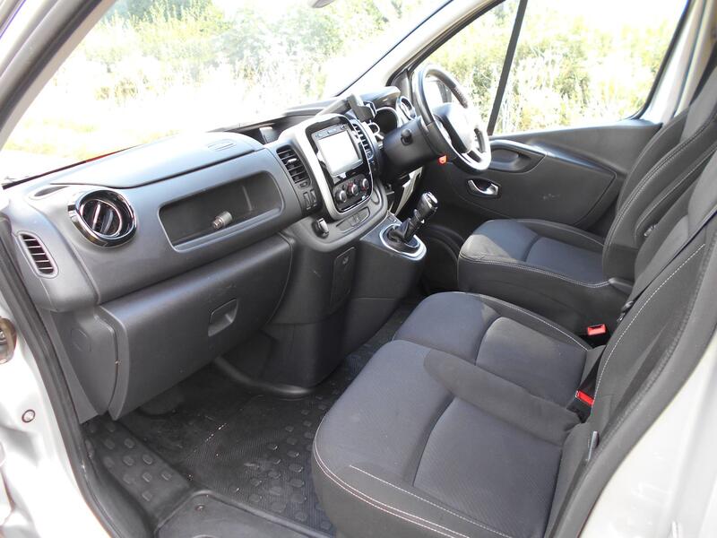 RENAULT TRAFIC