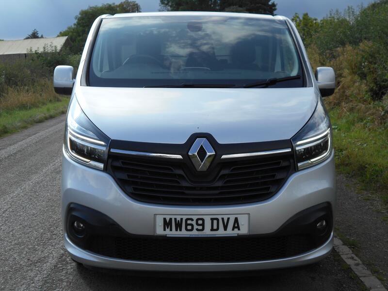 View RENAULT TRAFIC 2.0 dCi LL30 ENERGY 120bhp Sport LWB *NO VAT* 77,000 MILES