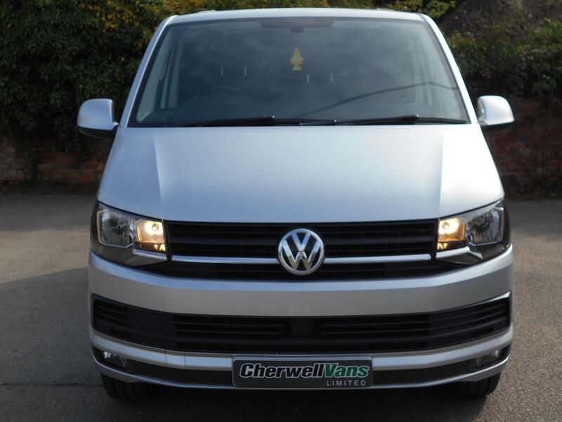 View VOLKSWAGEN TRANSPORTER 2.0 BiTDI  204 bhp T32 BlueMotion Tech Highline DSG  *STUNNING CONDITION HIGH SPEC VAN* 89,000 MILES