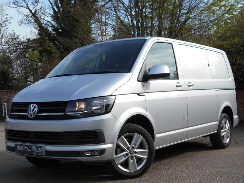 View VOLKSWAGEN TRANSPORTER 2.0 BiTDI  204 bhp T32 BlueMotion Tech Highline DSG  *STUNNING CONDITION HIGH SPEC VAN* 89,000 MILES