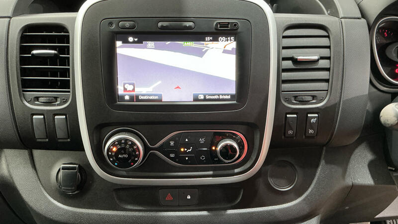 RENAULT TRAFIC