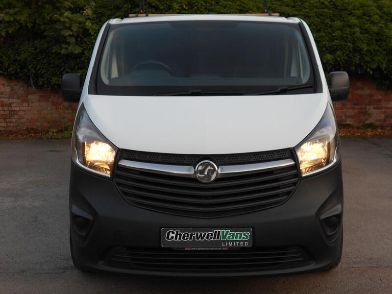 View VAUXHALL VIVARO 1.6 CDTi 2900  115bhp *NO VAT* 2 OWNERS