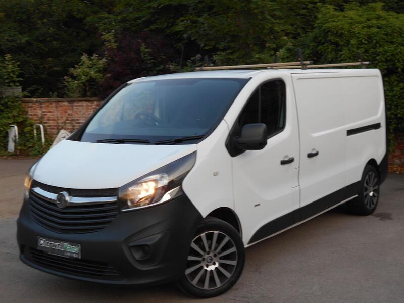 VAUXHALL VIVARO 1.6 CDTi 2900  115bhp *NO VAT* 2 OWNERS