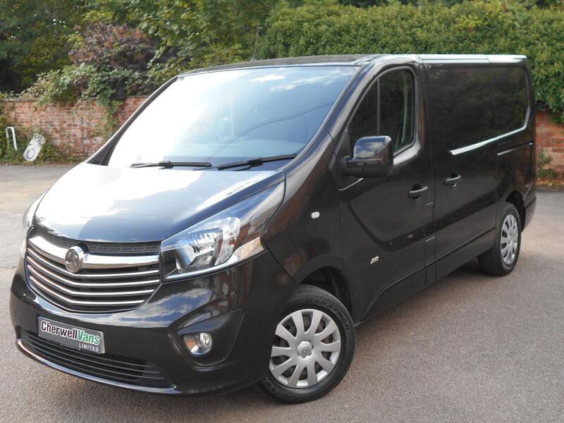 VAUXHALL VIVARO 1.6 CDTi 2700 Sportive