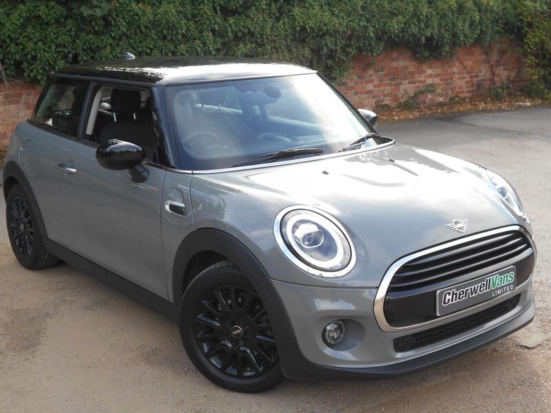 MINI HATCH