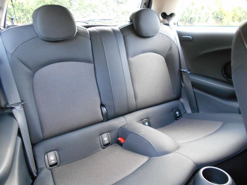 MINI HATCH