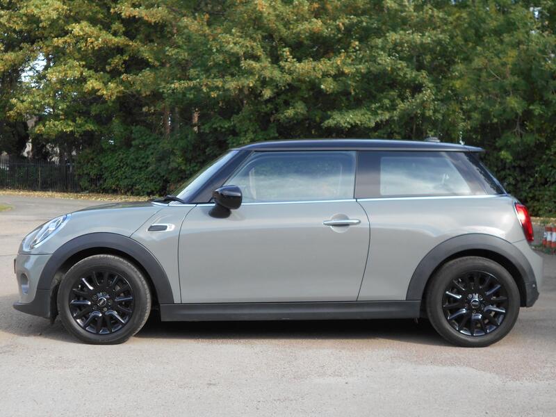 MINI HATCH