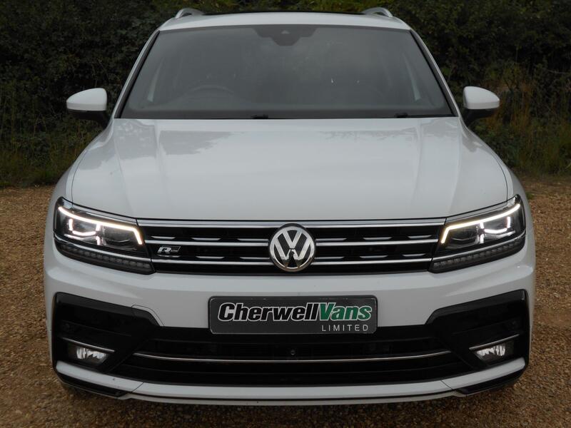 View VOLKSWAGEN TIGUAN 2.0 TDI R-Line Tech DSG 4Motion Euro 6 (s/s)  5dr