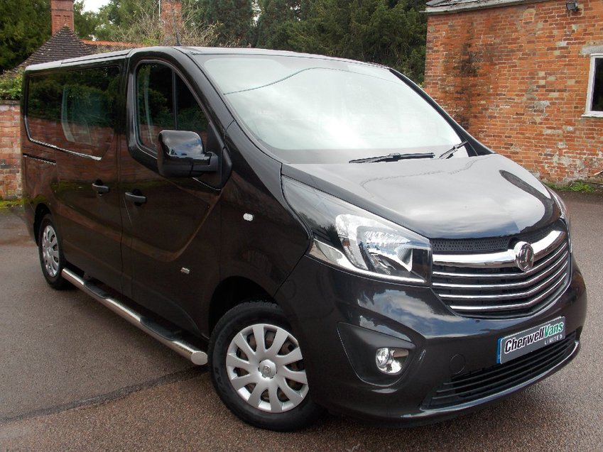 VAUXHALL VIVARO