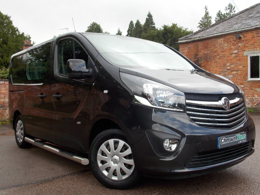 VAUXHALL VIVARO