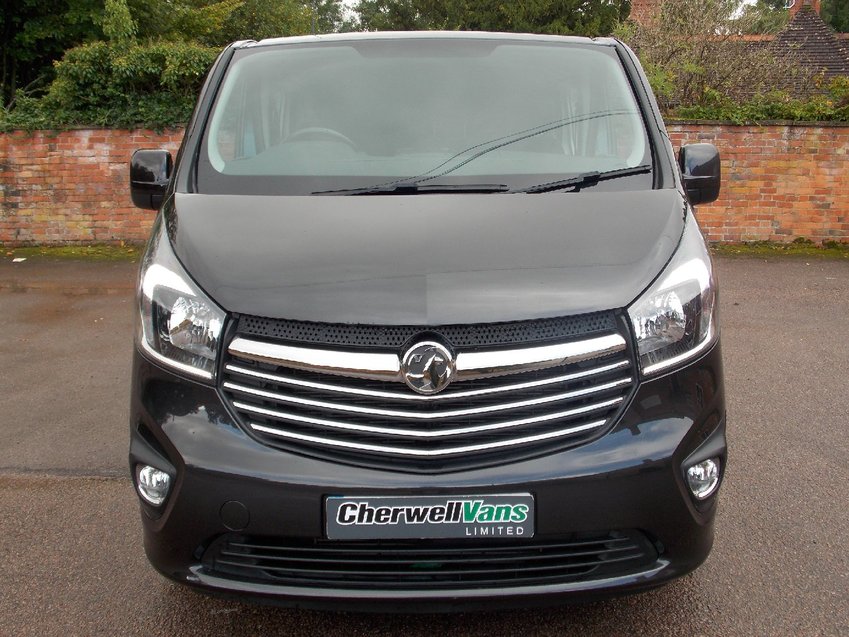 VAUXHALL VIVARO