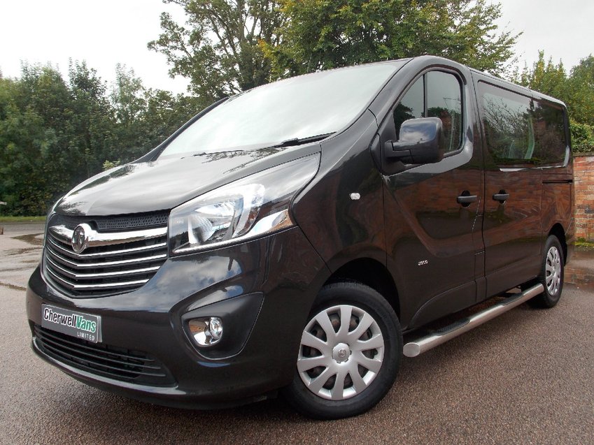 VAUXHALL VIVARO