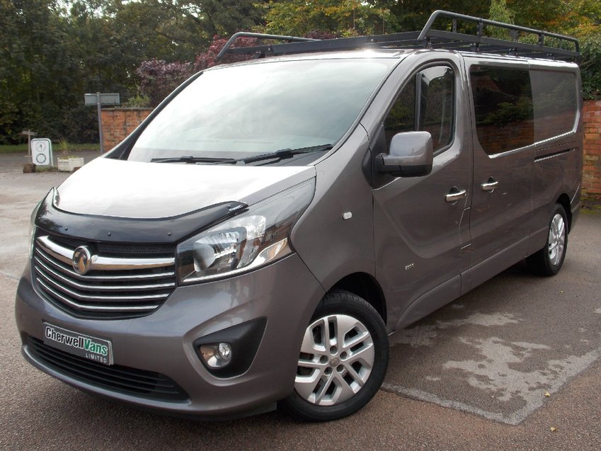 View VAUXHALL VIVARO SPORTIVE LWB CREW-CAB 1.6CDTi 120bhp EcoFlex Bi-TURBO *NO VAT* 36k MILES