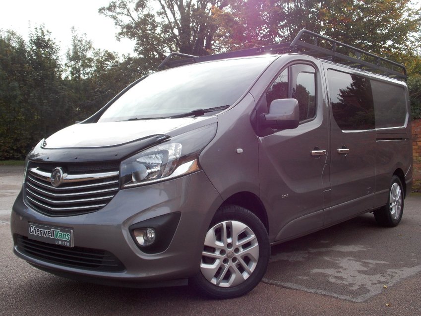 VAUXHALL VIVARO