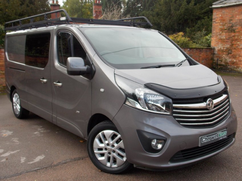 VAUXHALL VIVARO