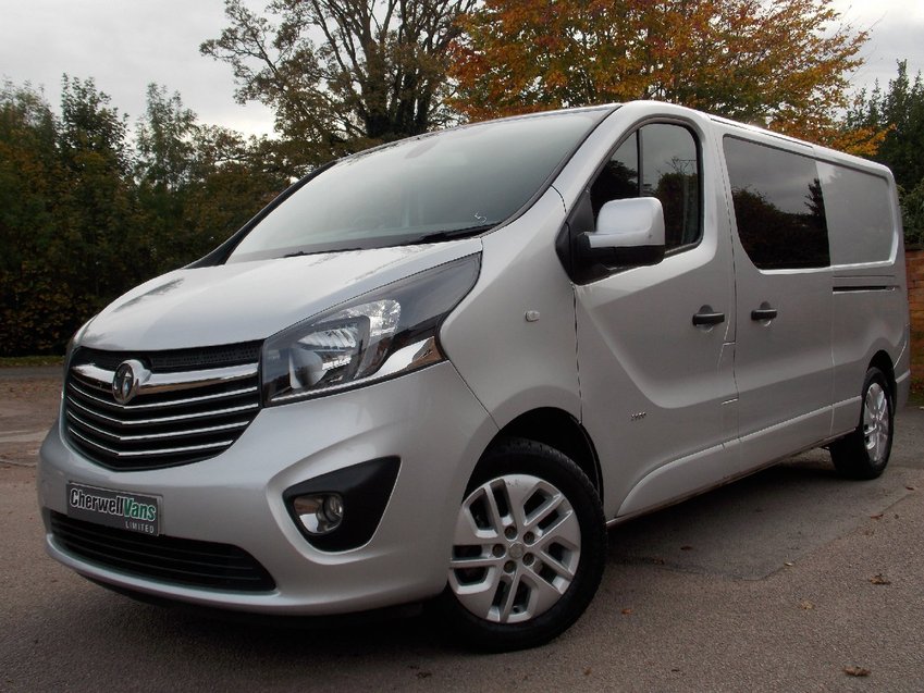 VAUXHALL VIVARO