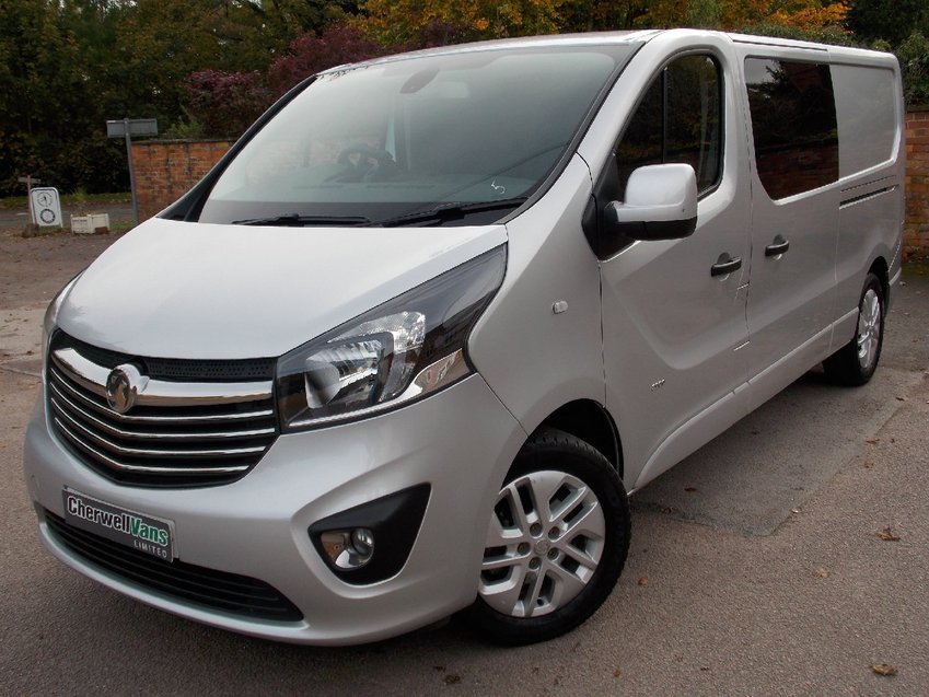 VAUXHALL VIVARO