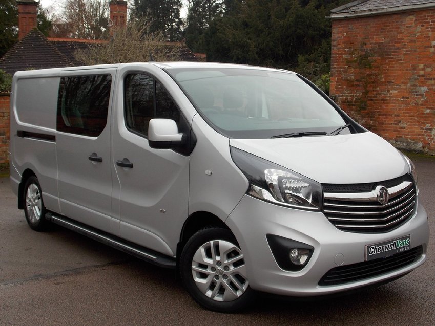 VAUXHALL VIVARO