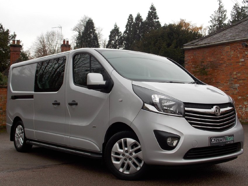 VAUXHALL VIVARO