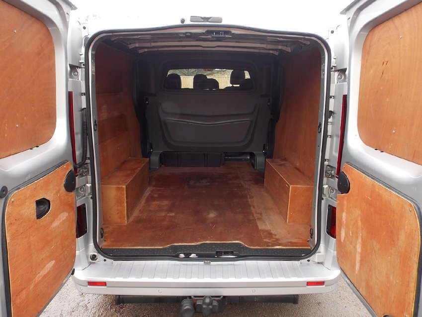 VAUXHALL VIVARO