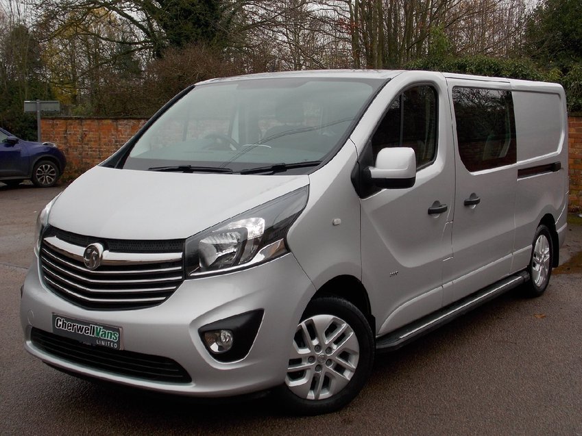 VAUXHALL VIVARO