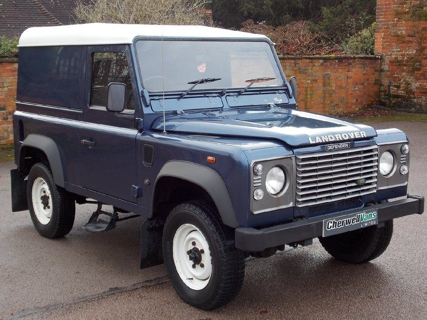 LAND ROVER DEFENDER 90