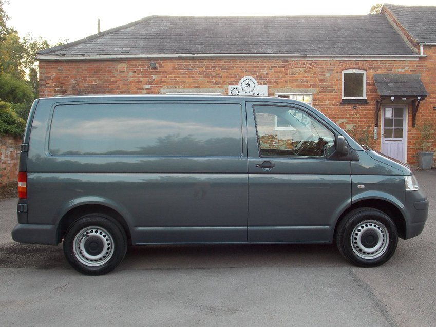 VOLKSWAGEN TRANSPORTER