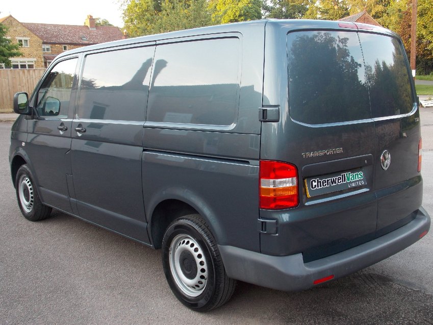 VOLKSWAGEN TRANSPORTER