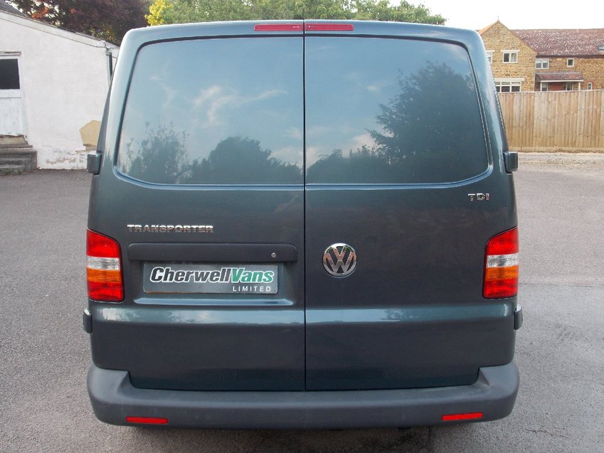 VOLKSWAGEN TRANSPORTER