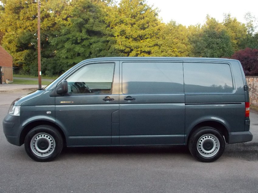 VOLKSWAGEN TRANSPORTER