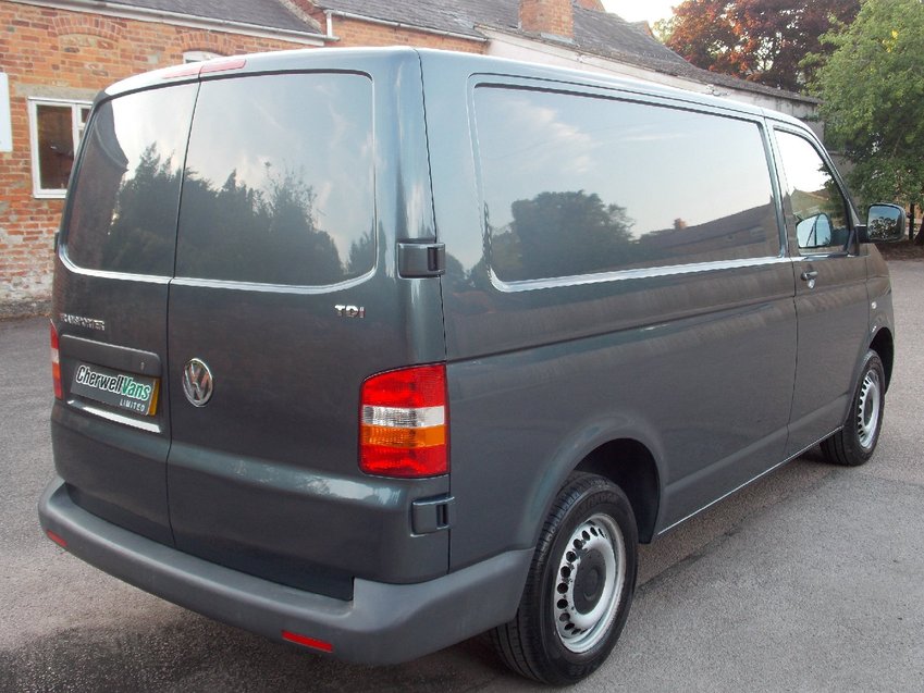 VOLKSWAGEN TRANSPORTER