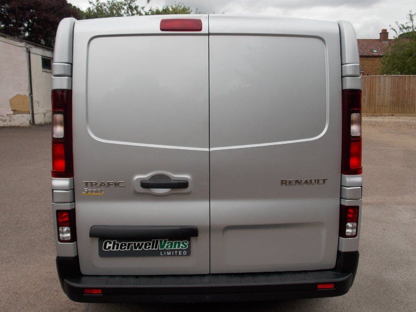 RENAULT TRAFIC