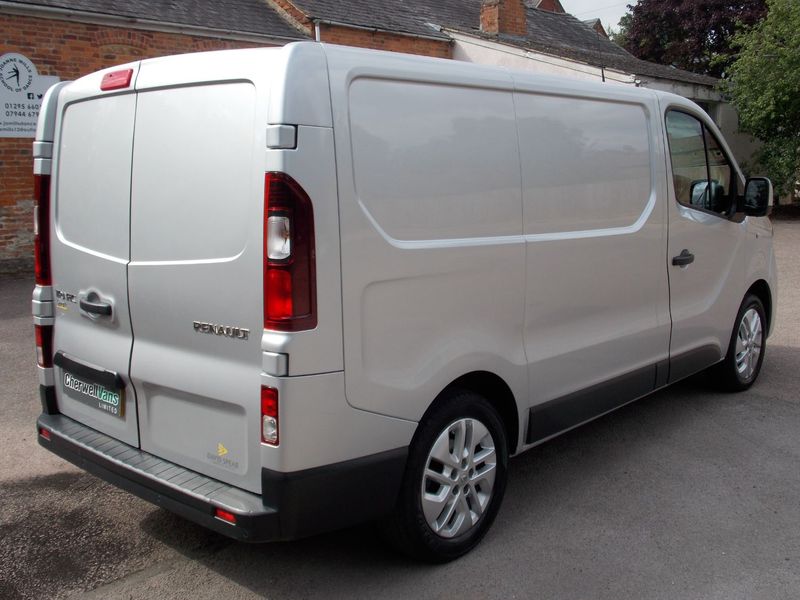 RENAULT TRAFIC