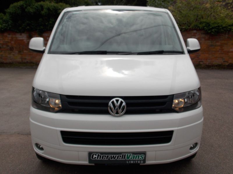 View VOLKSWAGEN TRANSPORTER KOMBI T30 2.0 TDi BMT HIGHLINE 140 SWB *NO VAT* 33k Miles