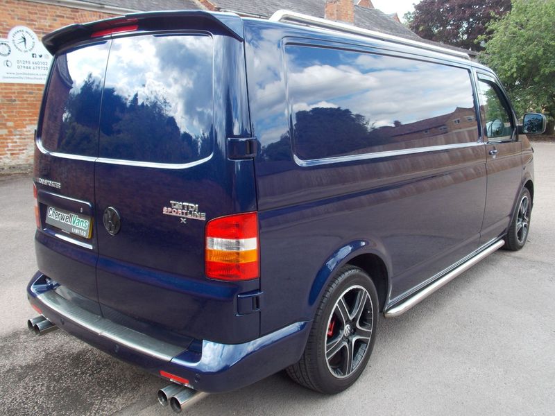 VOLKSWAGEN TRANSPORTER SPORTLINE